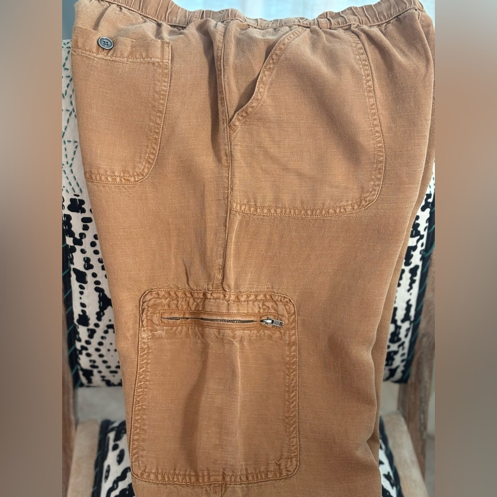 Linen Pull on Pants in Tan Size Medium - Picture 3 of 7